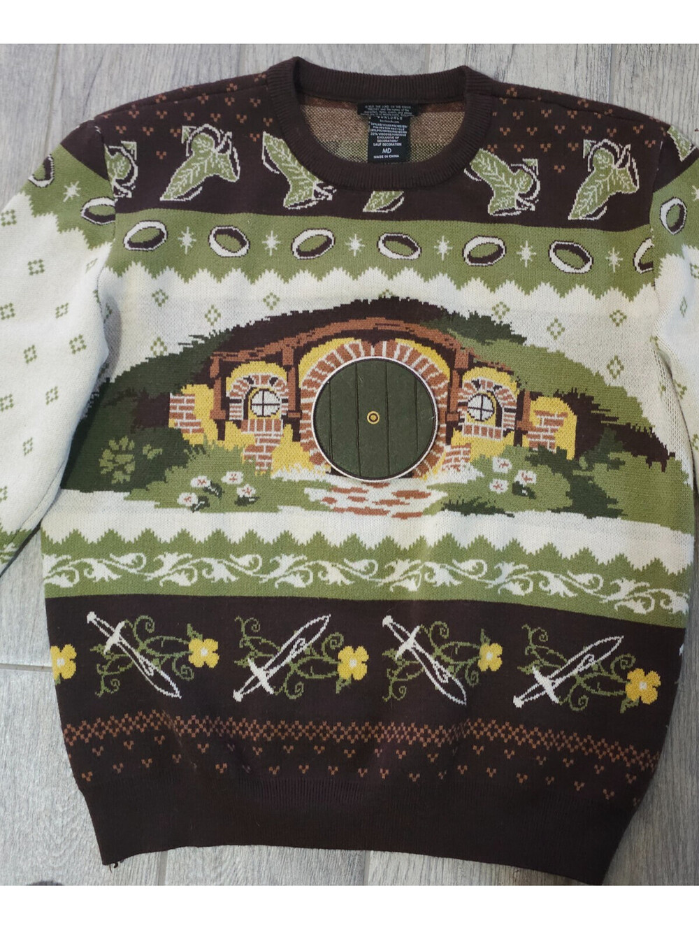 Lord of the Rings BoxLunch Christmas Sweater Mens Sz Medium Pullover The Shire - Picture 4 of 11